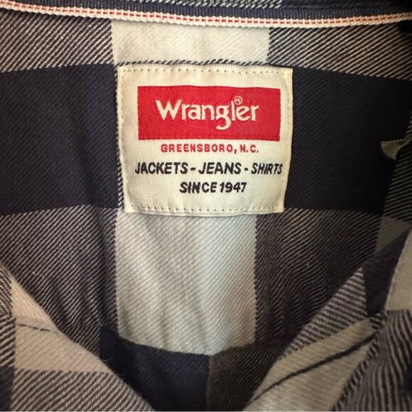 Wrangler Men’s Western Blue Plaid Button Down Size Small - Picture 6 of 12